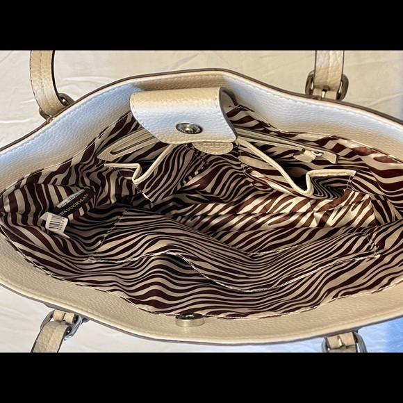 Dana Buchman Snake Skin Tote Bag - Picture 11 of 12